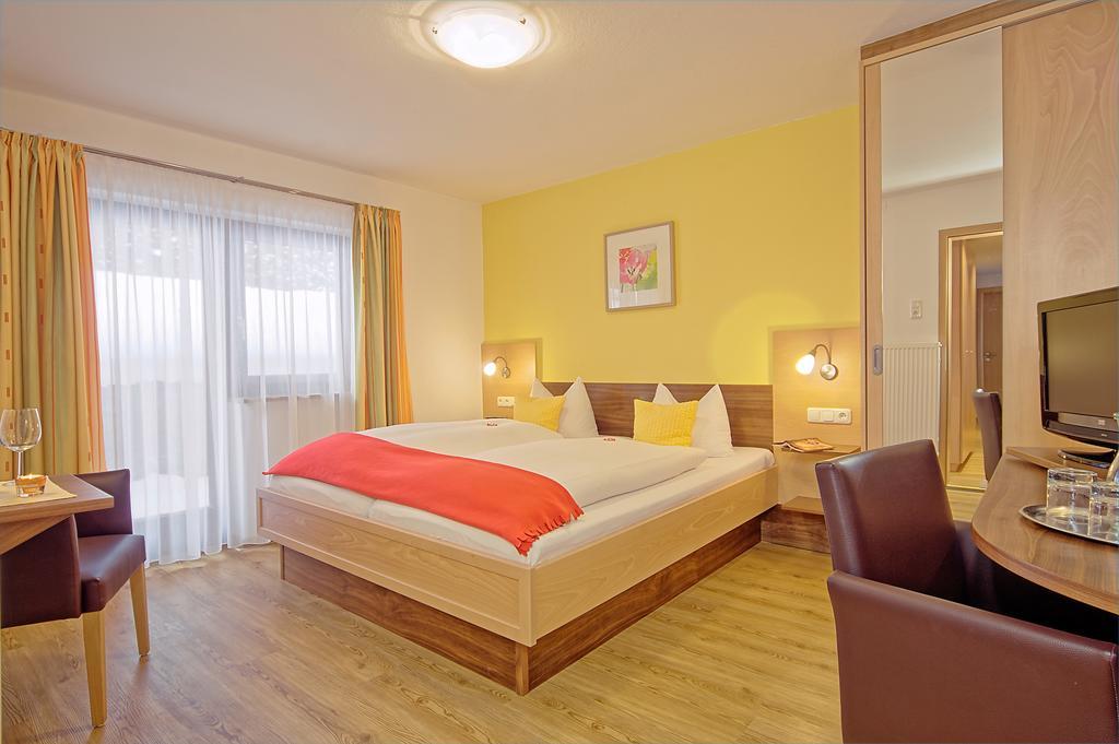 Ferienwohnungen Berganemone Schoenau am Koenigsee Room photo